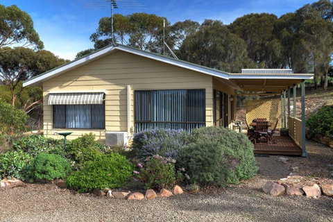 Emu Bay Holiday Homes - Mackay Tourism 2