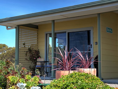 Emu Bay Holiday Homes - Mackay Tourism 27