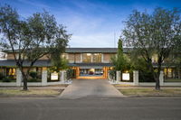 Book Wagga Wagga Accommodation Vacations Mackay Tourism Mackay Tourism