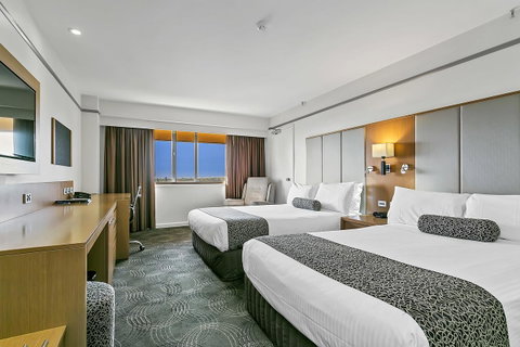 Stamford Plaza Adelaide - Mackay Tourism 15