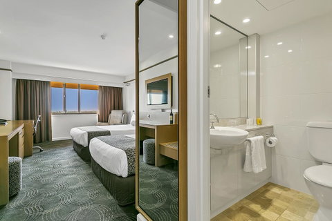 Stamford Plaza Adelaide - Mackay Tourism 34