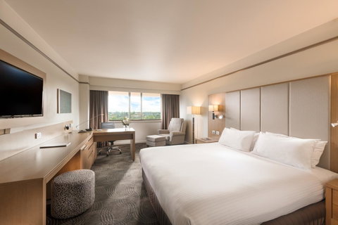 Stamford Plaza Adelaide - Mackay Tourism 7