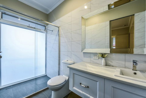 Aloha Central Luxury Apartments - Mackay Tourism 16