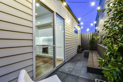 Aloha Central Luxury Apartments - Mackay Tourism 13