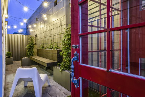 Aloha Central Luxury Apartments - Mackay Tourism 11