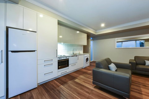 Aloha Central Luxury Apartments - Mackay Tourism 29