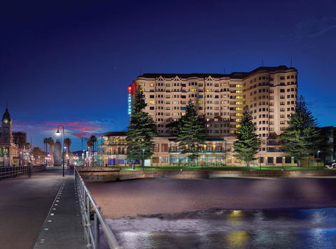 Stamford Grand Adelaide - Mackay Tourism 7