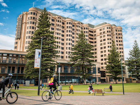Stamford Grand Adelaide - Mackay Tourism 27