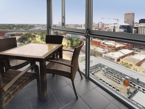 IStay Precinct Adelaide - Mackay Tourism 22