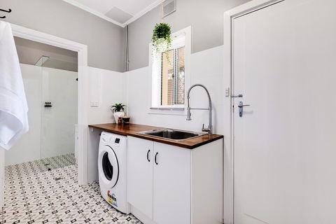 Cute And Cosy - Events, Workers, Getaways - Mackay Tourism 11