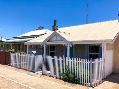 Inglenook Cottage - Mackay Tourism 35