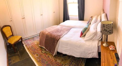 Inglenook Cottage - Mackay Tourism 24