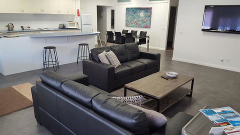 Aart Apartments - Mackay Tourism 7