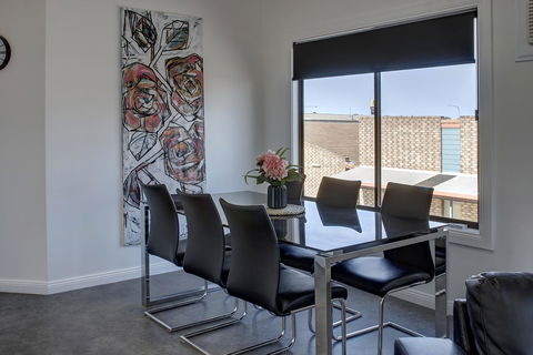 Aart Apartments - Mackay Tourism 20