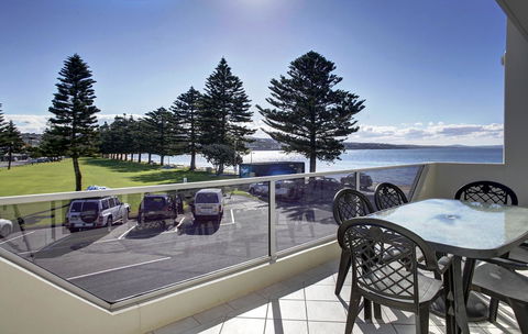 Tasman Beachside Apartment - Mackay Tourism 0