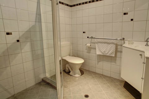 Tasman Beachside Apartment - Mackay Tourism 7