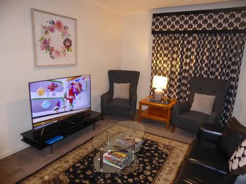 Adelaide City Apartment - 3br, 2bath & Carpark - Mackay Tourism 2