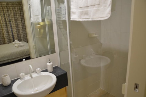 Adelaide City Apartment - 3br, 2bath & Carpark - Mackay Tourism 13