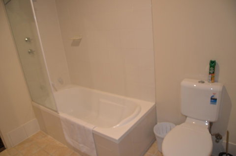 Adelaide City Apartment - 3br, 2bath & Carpark - Mackay Tourism 16