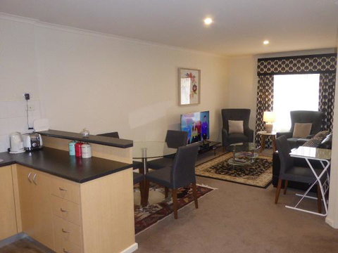 Adelaide City Apartment - 3br, 2bath & Carpark - Mackay Tourism 6