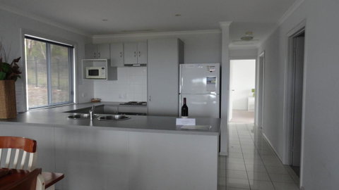 Kangaroo Island Bayview Villas - Mackay Tourism 2