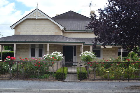 Tin House In Tanunda - Mackay Tourism 0