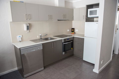 Arkana Motor Inn & Terrace Apartments - Mackay Tourism 3
