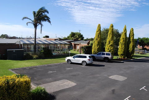 Arkana Motor Inn & Terrace Apartments - Mackay Tourism 33