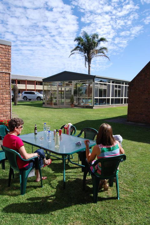 Arkana Motor Inn & Terrace Apartments - Mackay Tourism 12