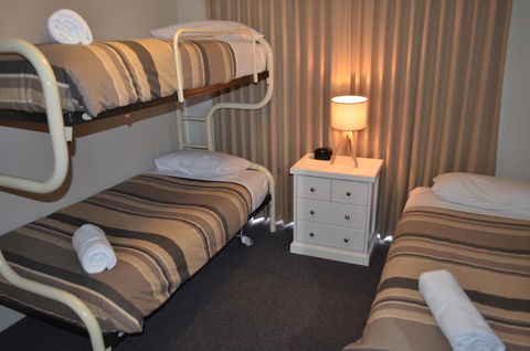 Arkana Motor Inn & Terrace Apartments - Mackay Tourism 10