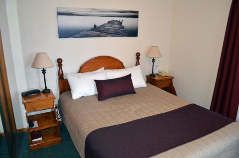 Arkana Motor Inn & Terrace Apartments - Mackay Tourism 14