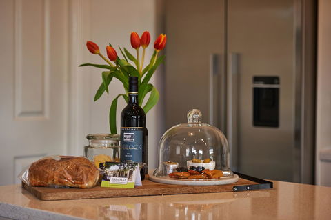 Barossa Bed & Breakfast - Mackay Tourism 8