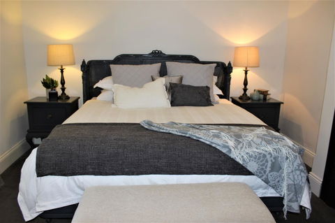 Barossa Bed & Breakfast - Mackay Tourism 3
