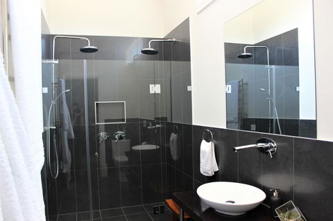 Barossa Bed & Breakfast - Mackay Tourism 5