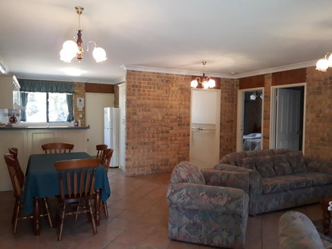 Acacia Apartments - Mackay Tourism 21