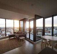 Modern CBD Apartment with Panoramic View - Mackay Tourism