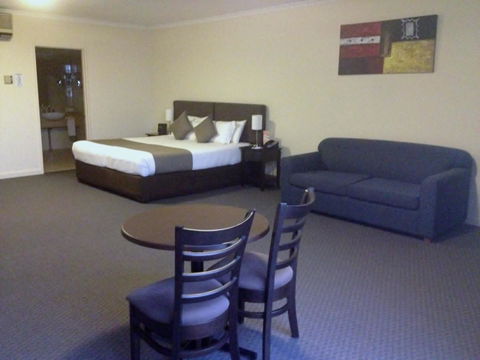 Comfort Hotel Adelaide Meridien - Mackay Tourism 1