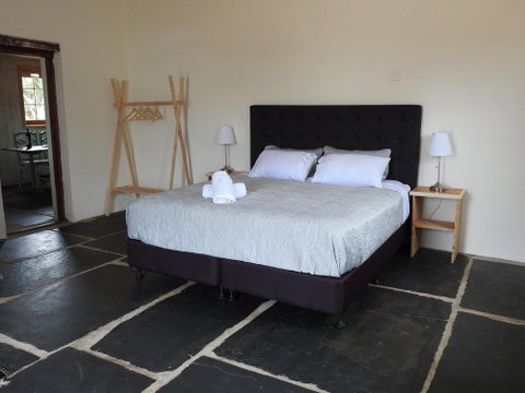 Cooks Cottage - Mackay Tourism 4