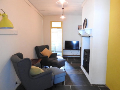 Cooks Cottage - Mackay Tourism 1