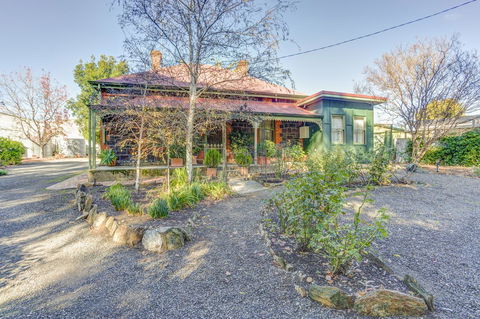 Tanunda Cottages - Mackay Tourism 9