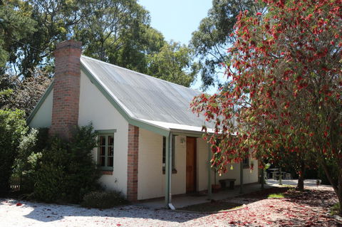 Tanunda Cottages - Mackay Tourism 1