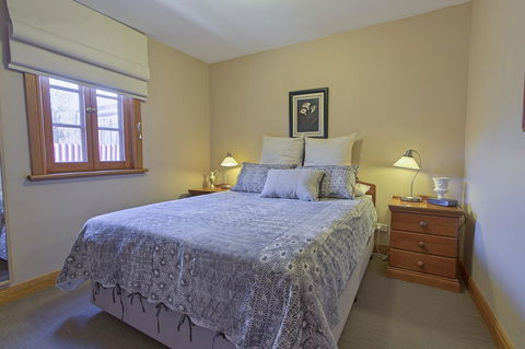 Tanunda Cottages - Mackay Tourism 3