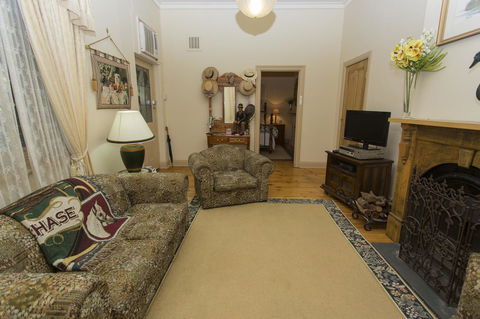 Tanunda Cottages - Mackay Tourism 10