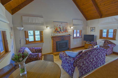 Tanunda Cottages - Mackay Tourism 4