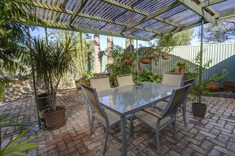 Tanunda Cottages - Mackay Tourism 17