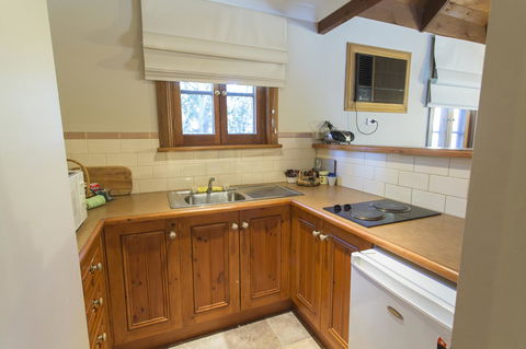 Tanunda Cottages - Mackay Tourism 5