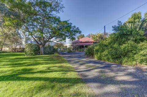 Tanunda Cottages - Mackay Tourism 18
