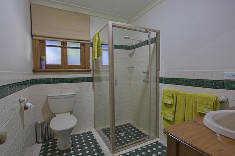 Tanunda Cottages - Mackay Tourism 6