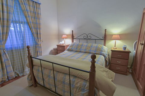 Tanunda Cottages - Mackay Tourism 15