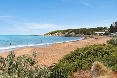 The Dolphins Beachfront Apartments - Mackay Tourism 1